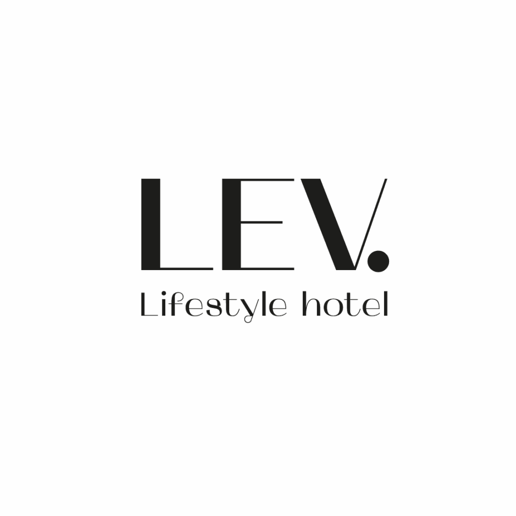 
                                                            Maestro Hotel Management