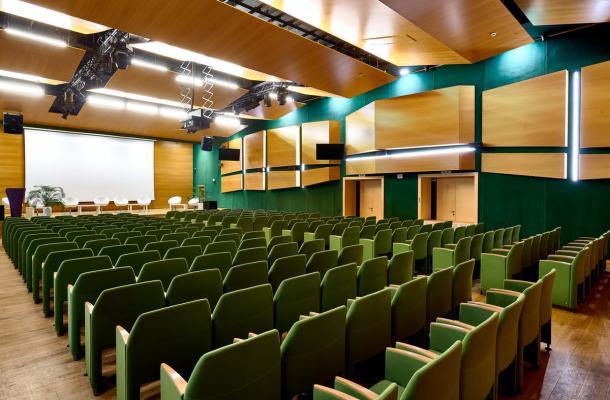 
                                                            Конгрес-готель “Пуща”